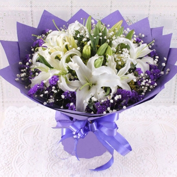 白百合花代表什么